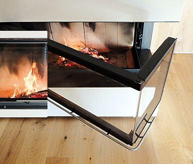 Heizkamin schwenkbare Tür